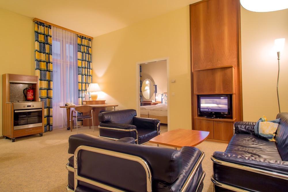 Starlight Suiten Hotel Renngasse Виена Екстериор снимка
